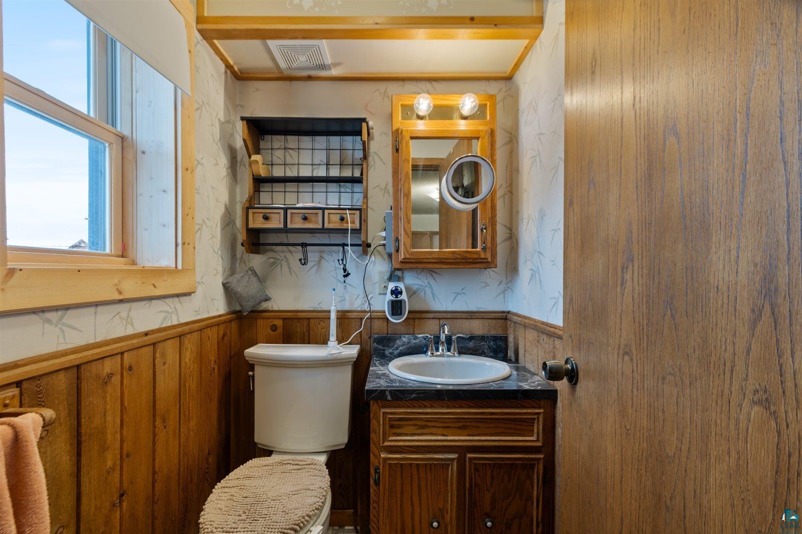 401 E Sheridan St, Ely, MN 55731 Listing Photo  42