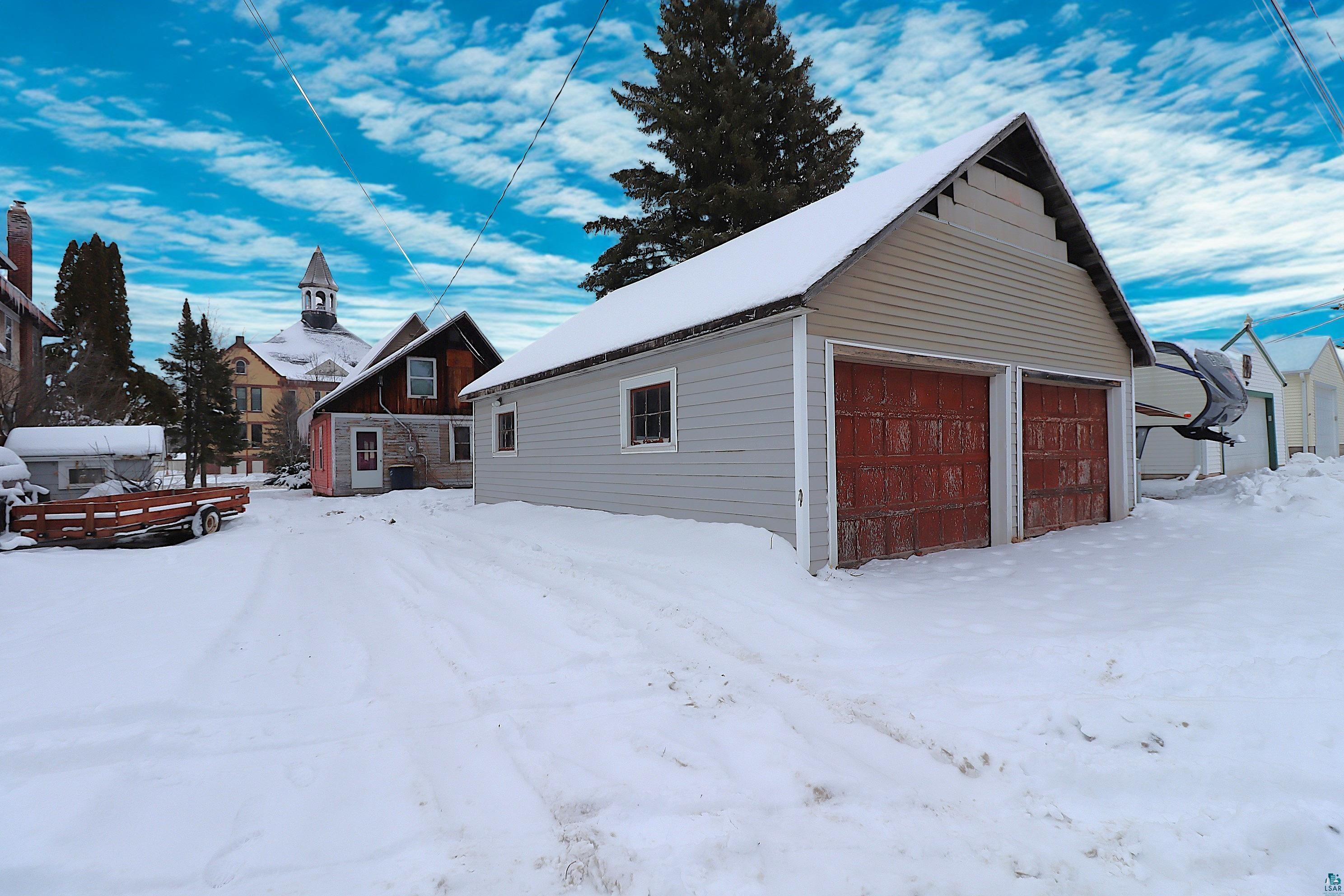 611 Beaser Ave, Ashland, WI 54806 Listing Photo  5