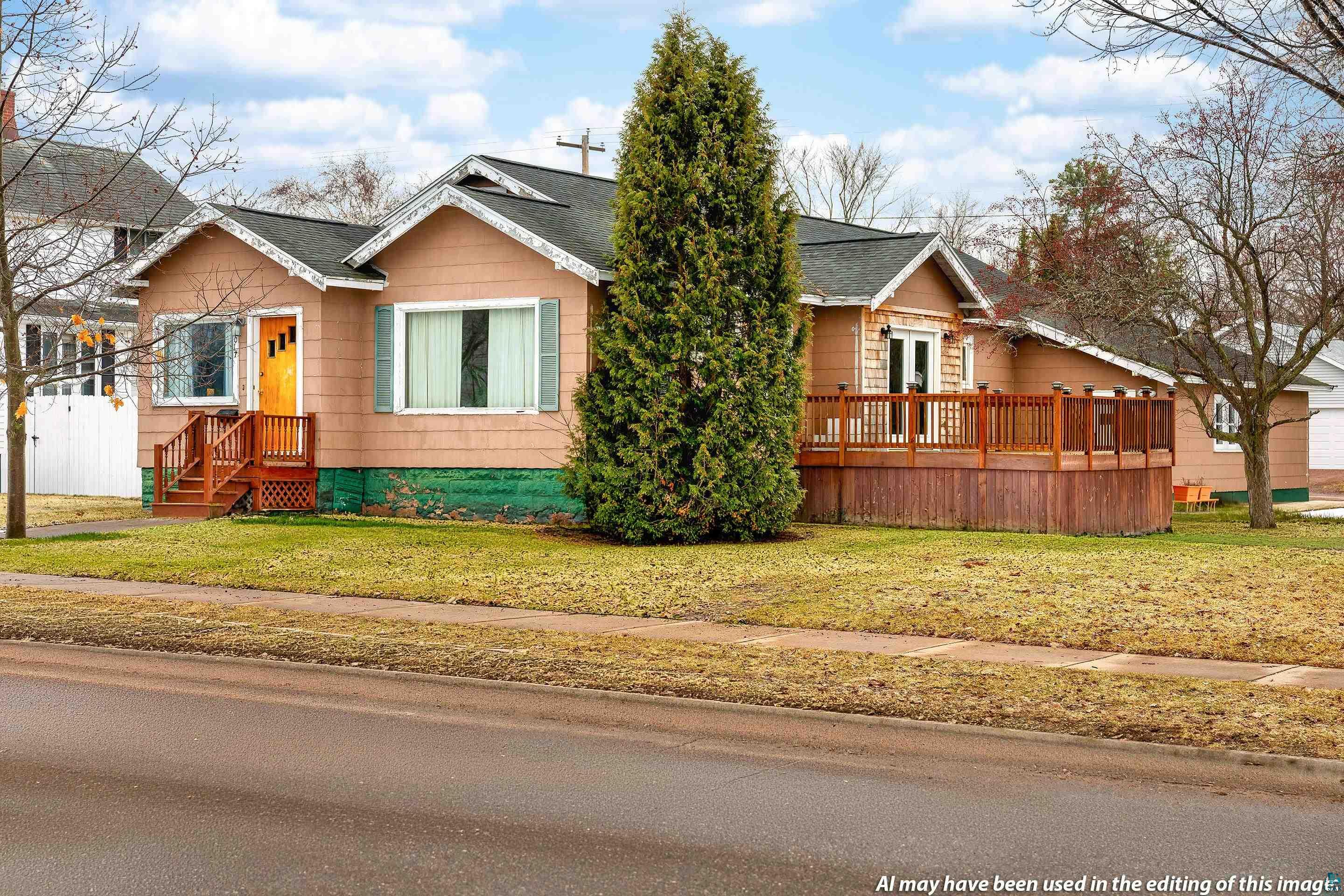 1017 W 9th Ave, Ashland, WI 54806 Listing Photo  1