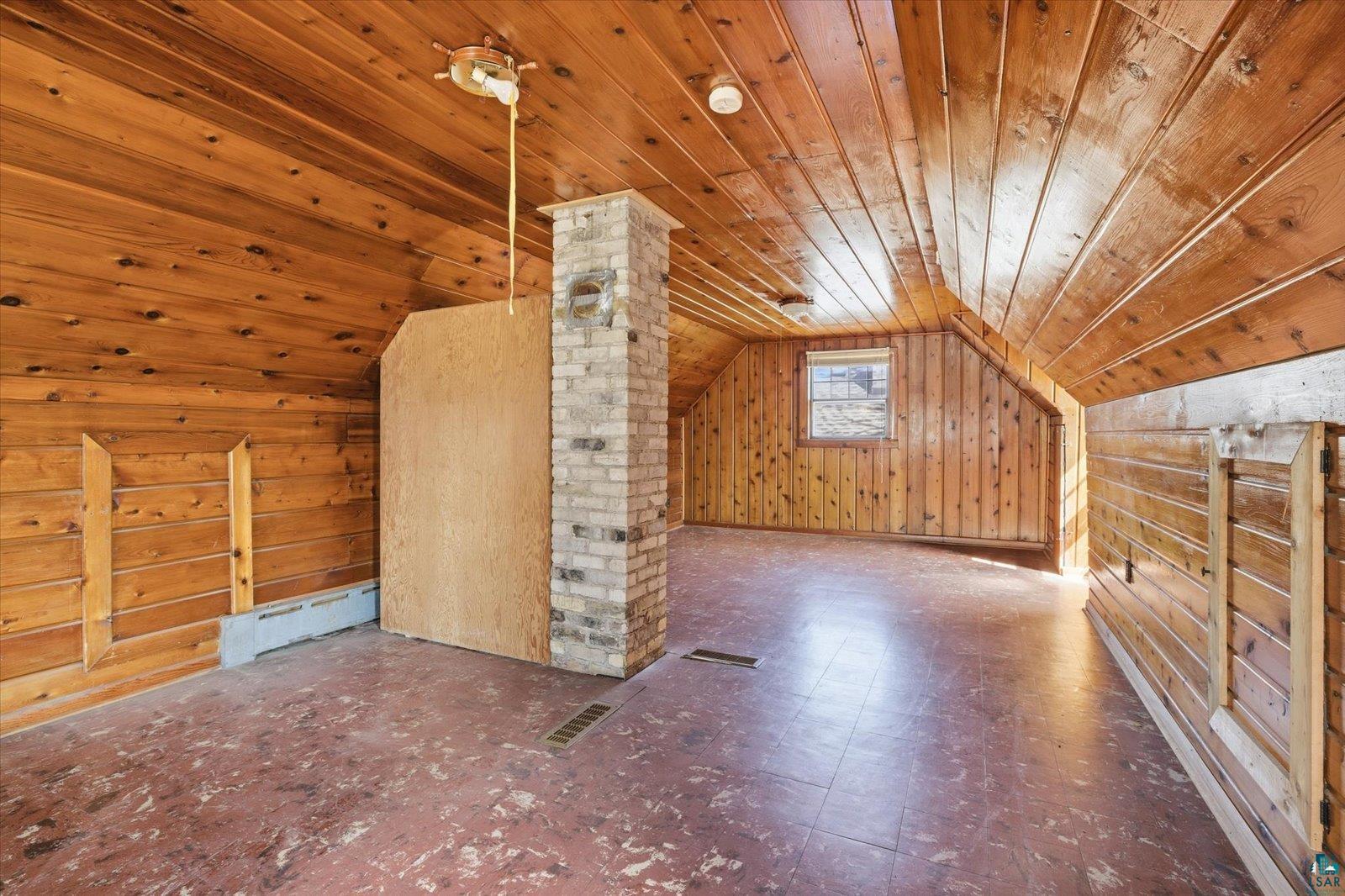 709 Michigan St, Hibbing, MN 55746-3314 Listing Photo  15