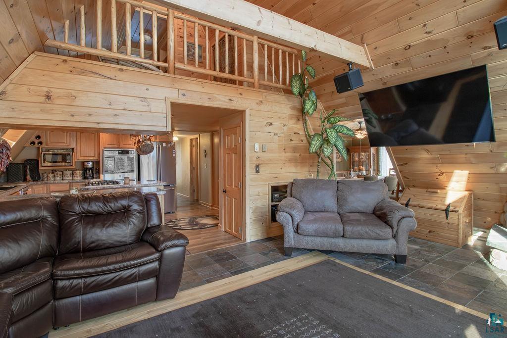 2643 Lauren Rd, Duluth, MN 55804-9683 Listing Photo  5