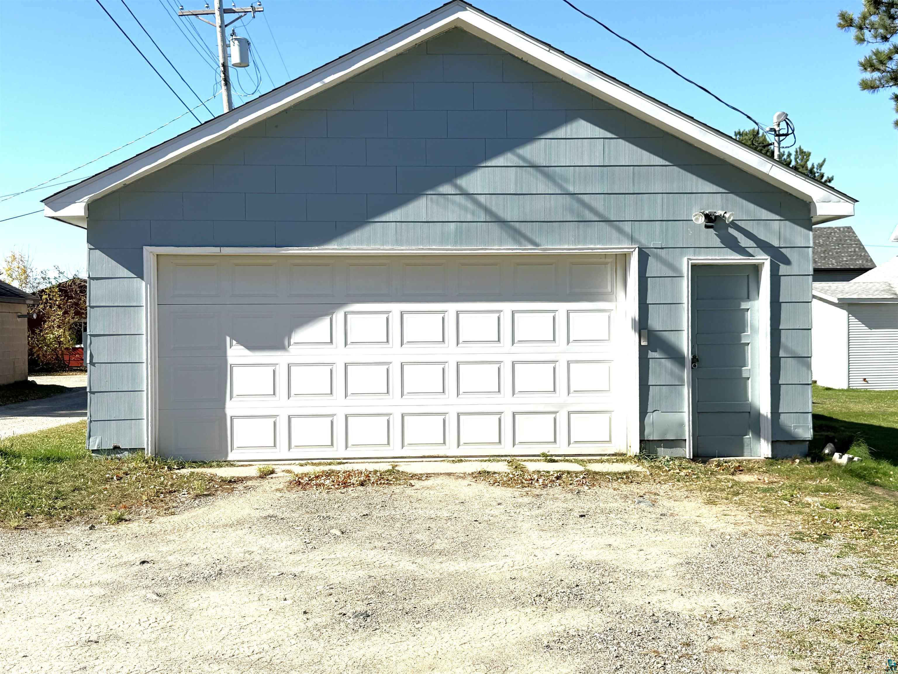 954 E Camp St, Ely, MN 55731 Listing Photo  4