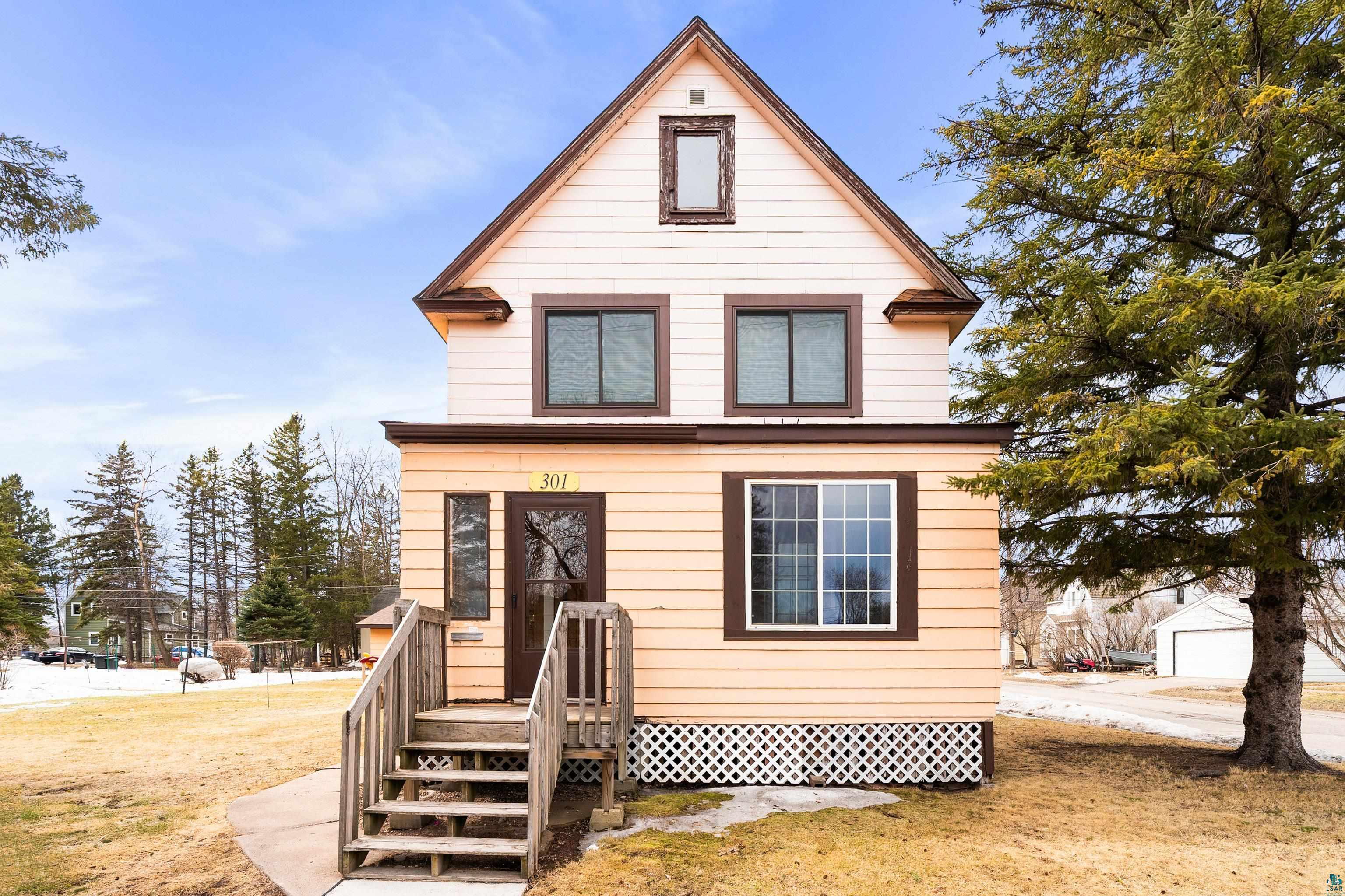 301 S 59th Ave W, Duluth, MN 55807 Listing Photo  2