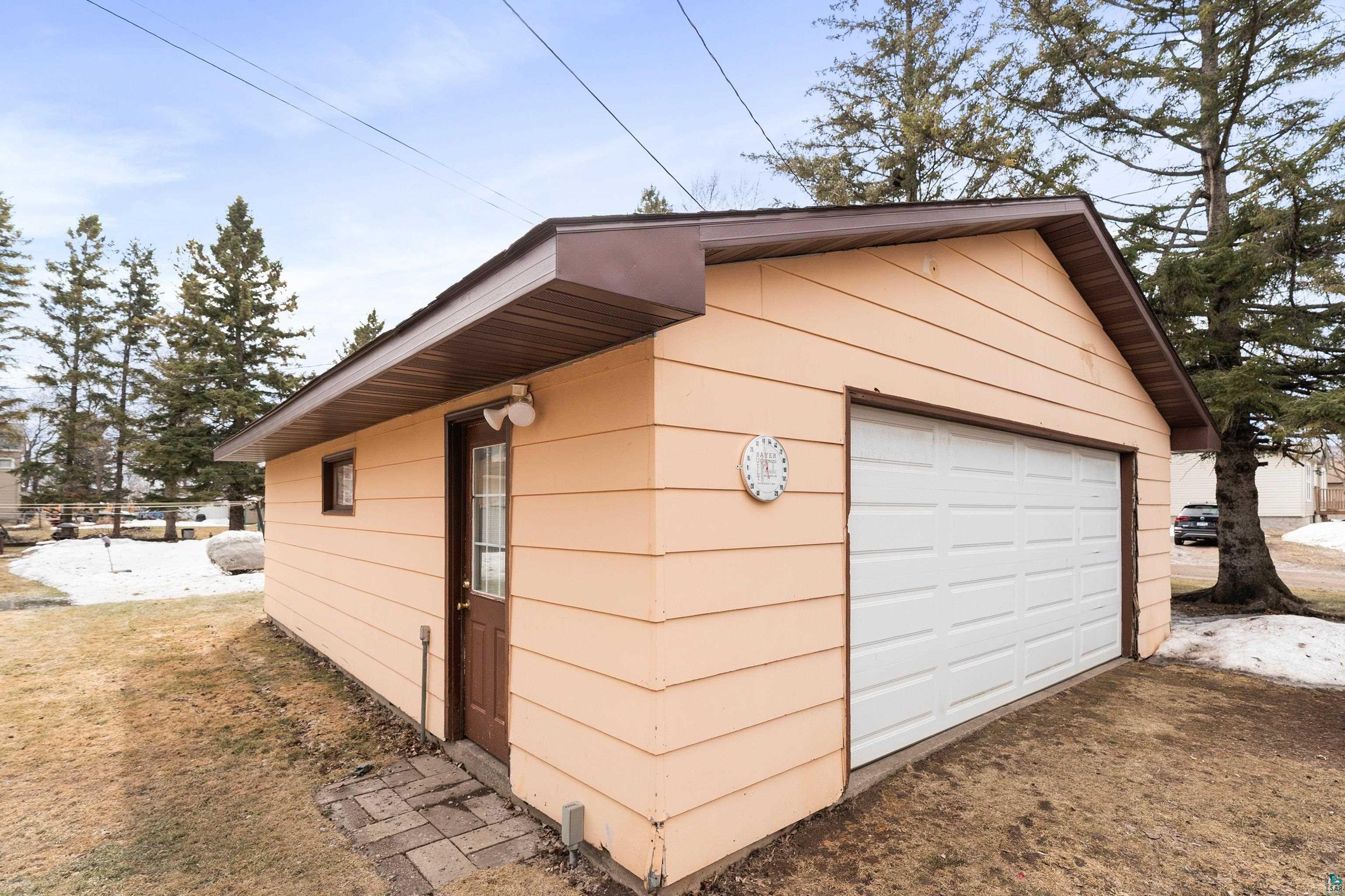 301 S 59th Ave W, Duluth, MN 55807 Listing Photo  7