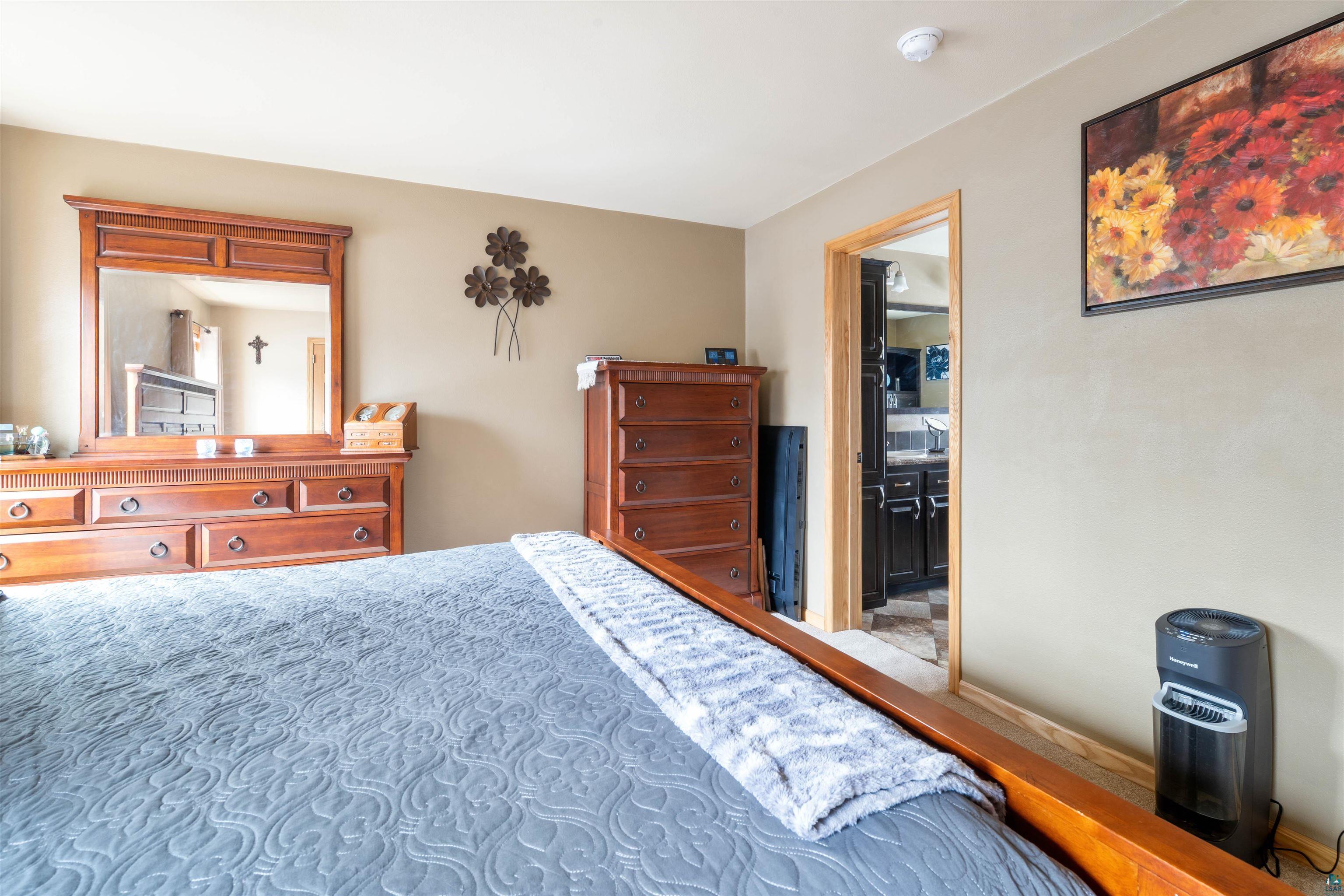 7282 Blackberry Ln, Duluth, MN 55803 Listing Photo  23