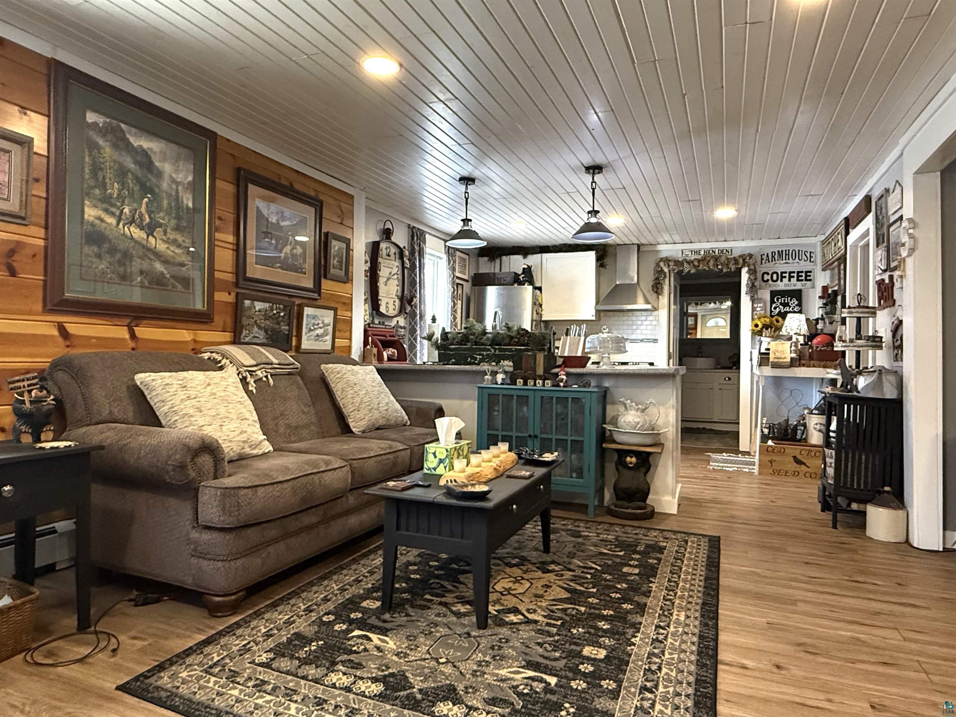 277 N 5th Ave, Ely, MN 55731 Listing Photo  2
