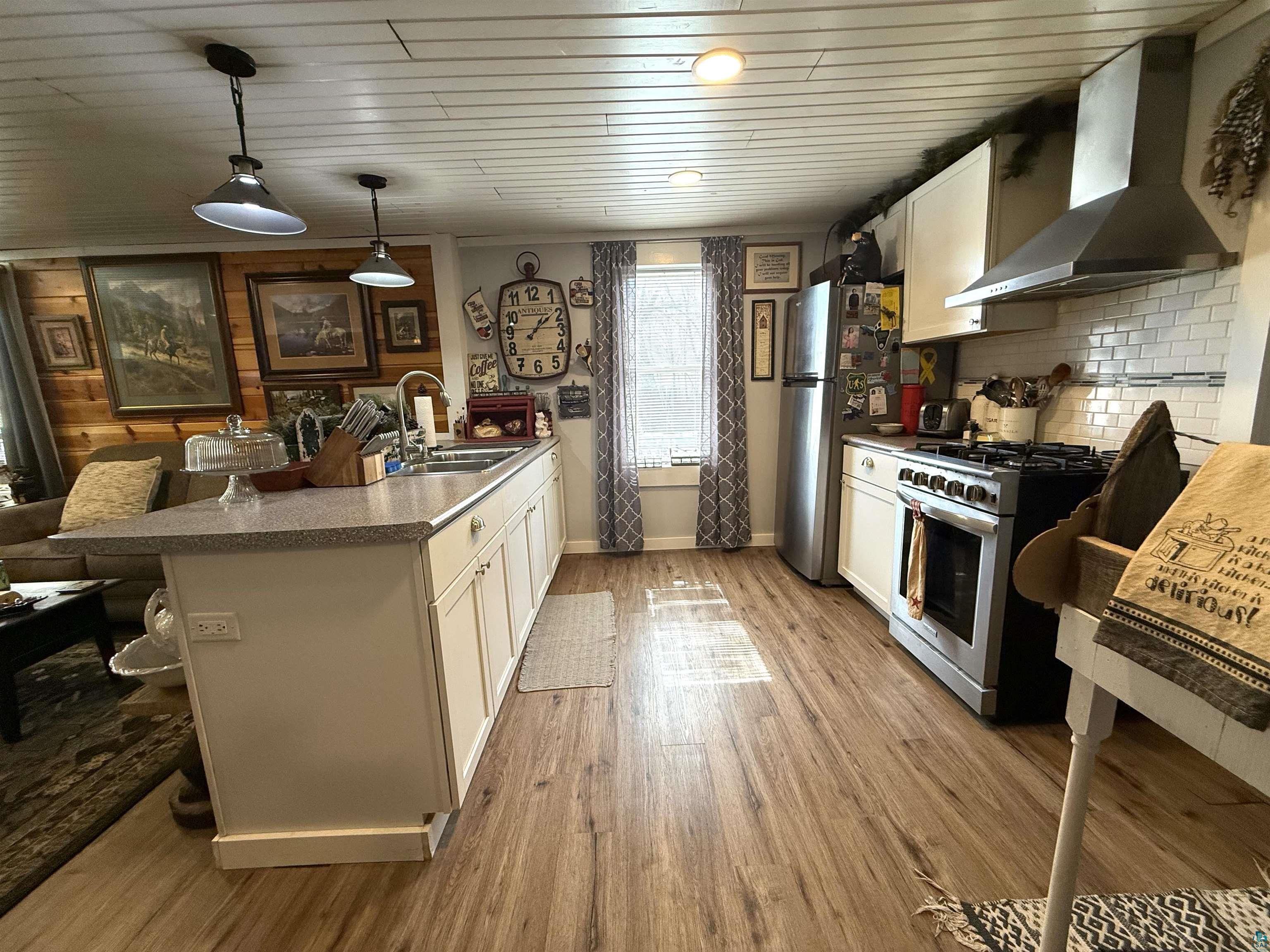 277 N 5th Ave, Ely, MN 55731 Listing Photo  9