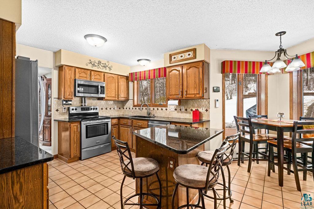 3241 Commonwealth Ave, Duluth, MN 55808 Listing Photo  15