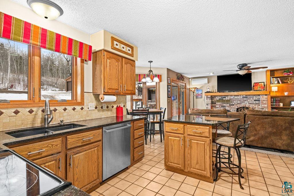 3241 Commonwealth Ave, Duluth, MN 55808 Listing Photo  16