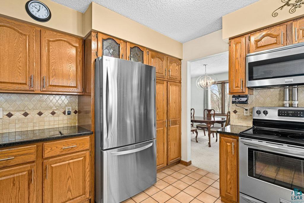 3241 Commonwealth Ave, Duluth, MN 55808 Listing Photo  17