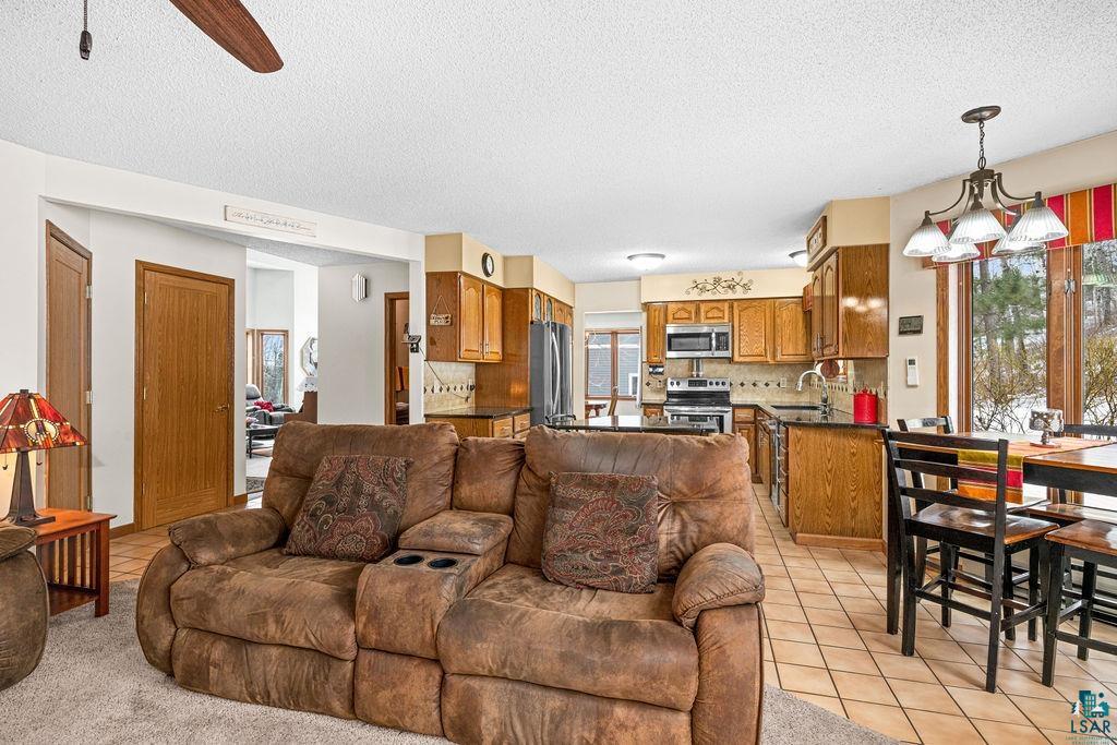 3241 Commonwealth Ave, Duluth, MN 55808 Listing Photo  21
