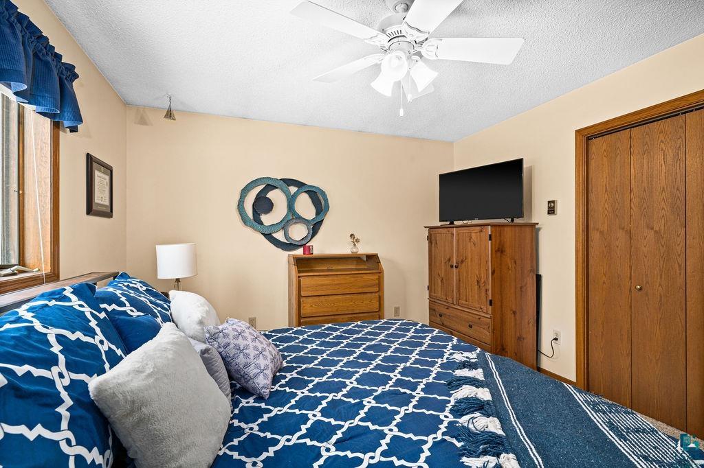 3241 Commonwealth Ave, Duluth, MN 55808 Listing Photo  33