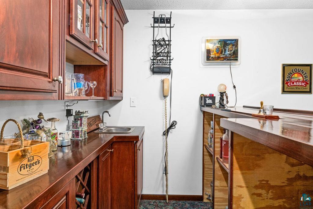 3241 Commonwealth Ave, Duluth, MN 55808 Listing Photo  38