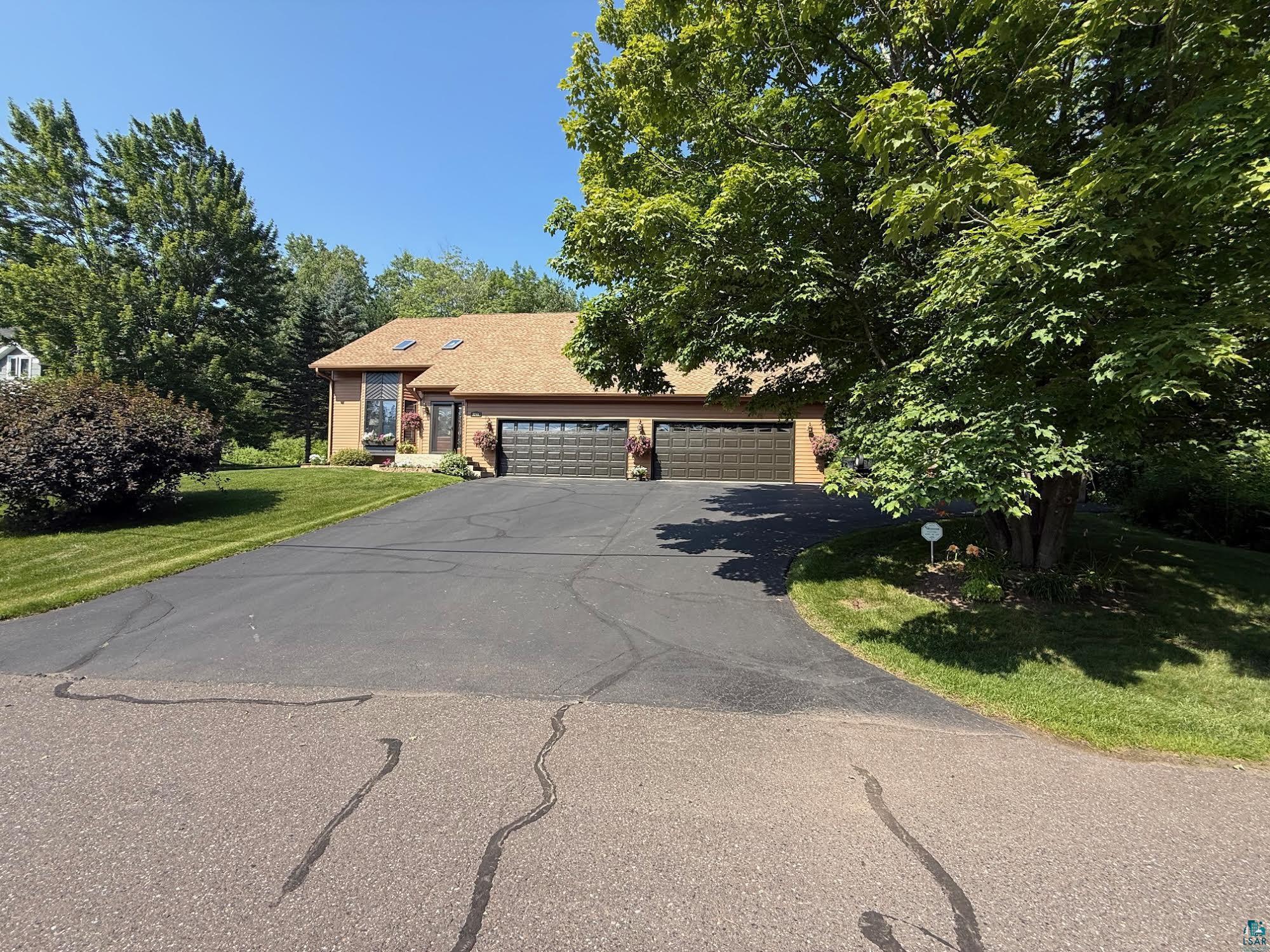 3241 Commonwealth Ave, Duluth, MN 55808 Listing Photo  46