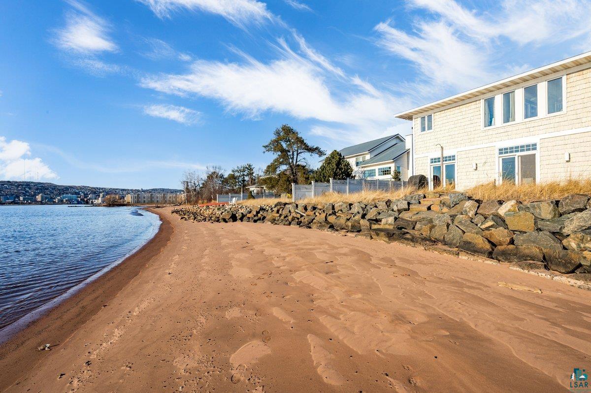 312 Harbor Point Cr, Duluth, MN 55802 Listing Photo  4