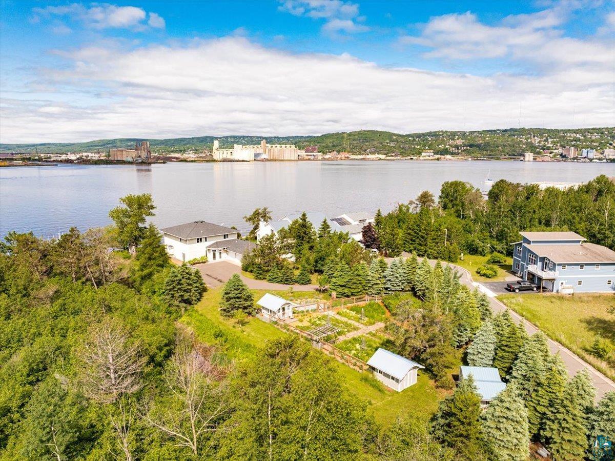 312 Harbor Point Cr, Duluth, MN 55802 Listing Photo  5