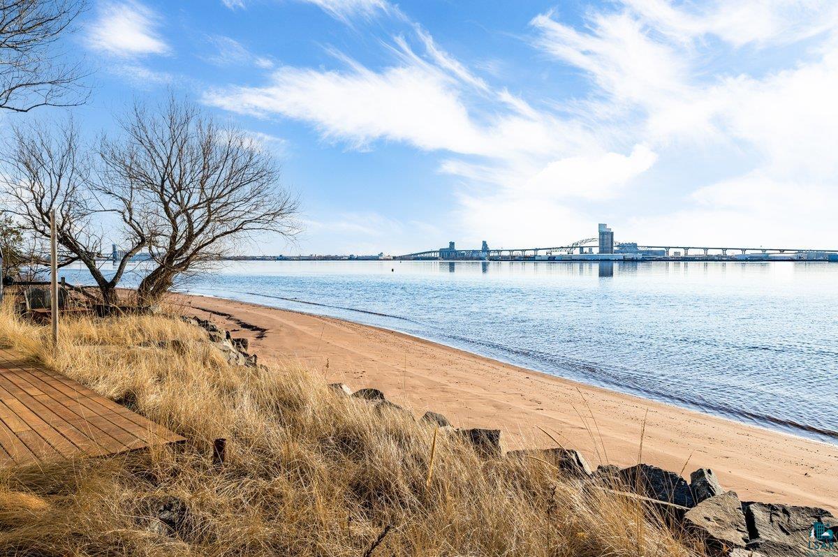 312 Harbor Point Cr, Duluth, MN 55802 Listing Photo  9