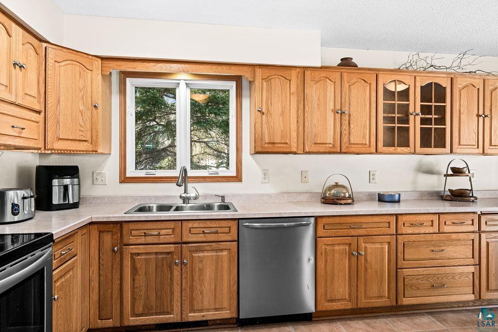 4101 Colorado St, Duluth, MN 55804 Listing Photo  6