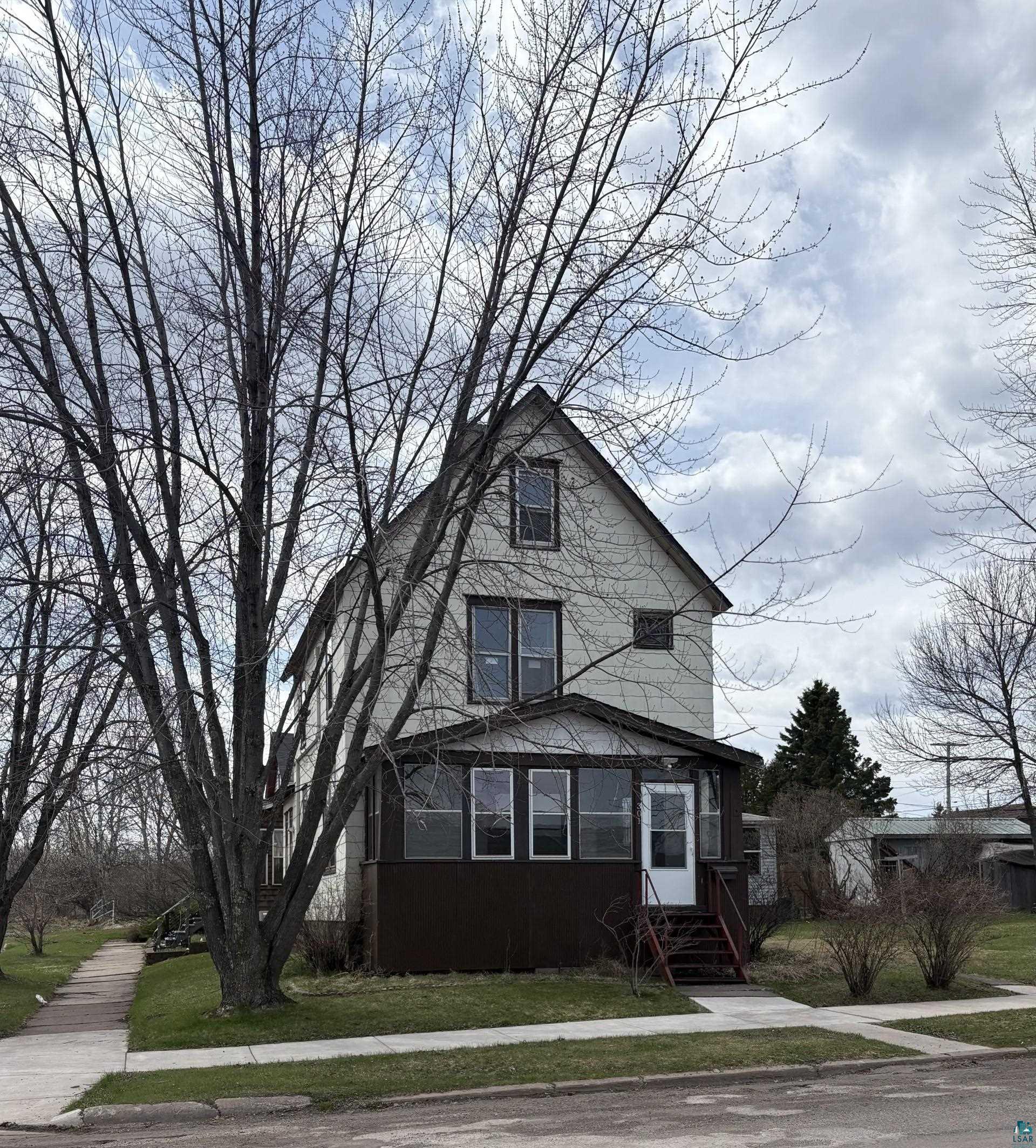301 8th St, Two Harbors, MN 55616 Listing Photo  1