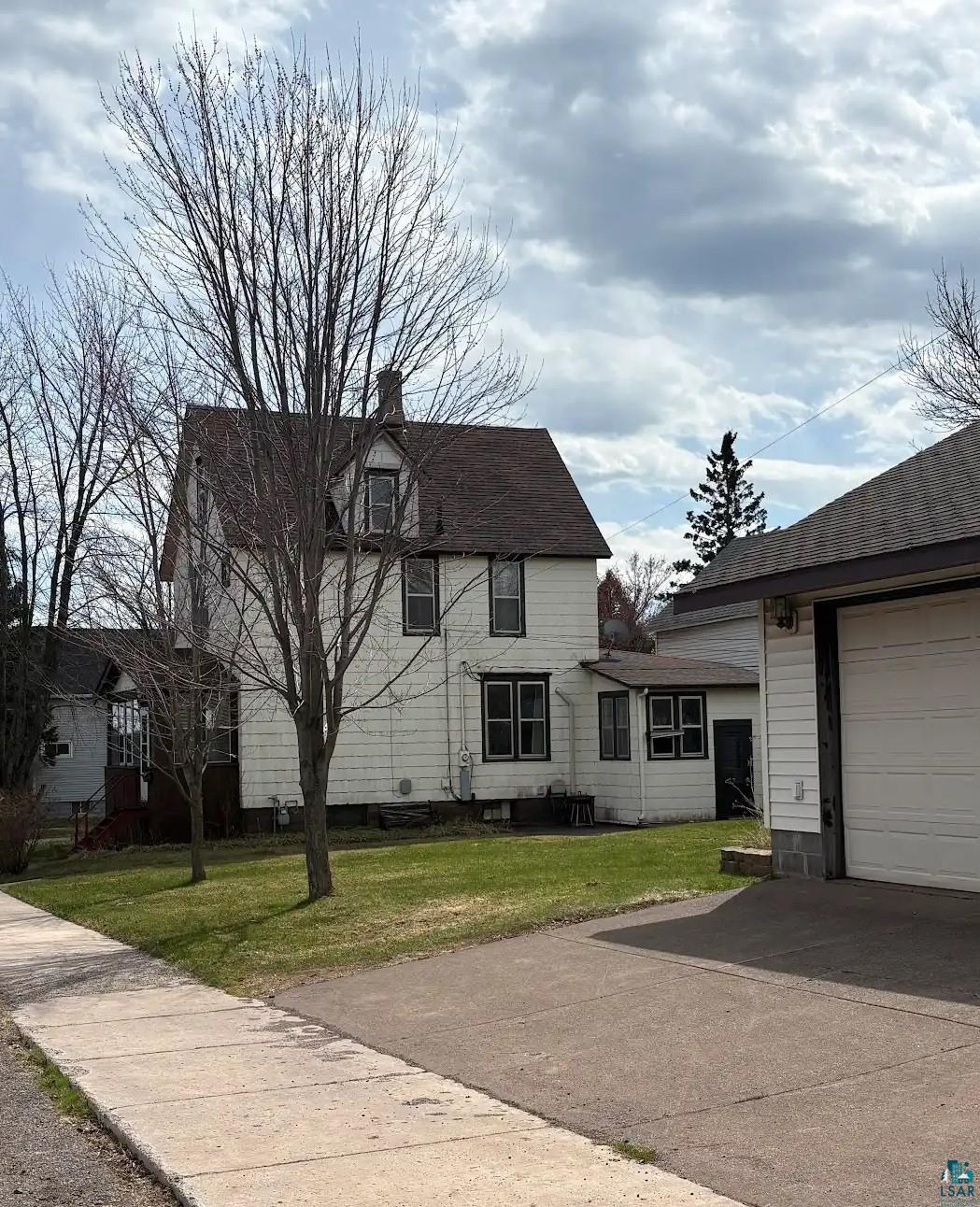 301 8th St, Two Harbors, MN 55616 Listing Photo  2