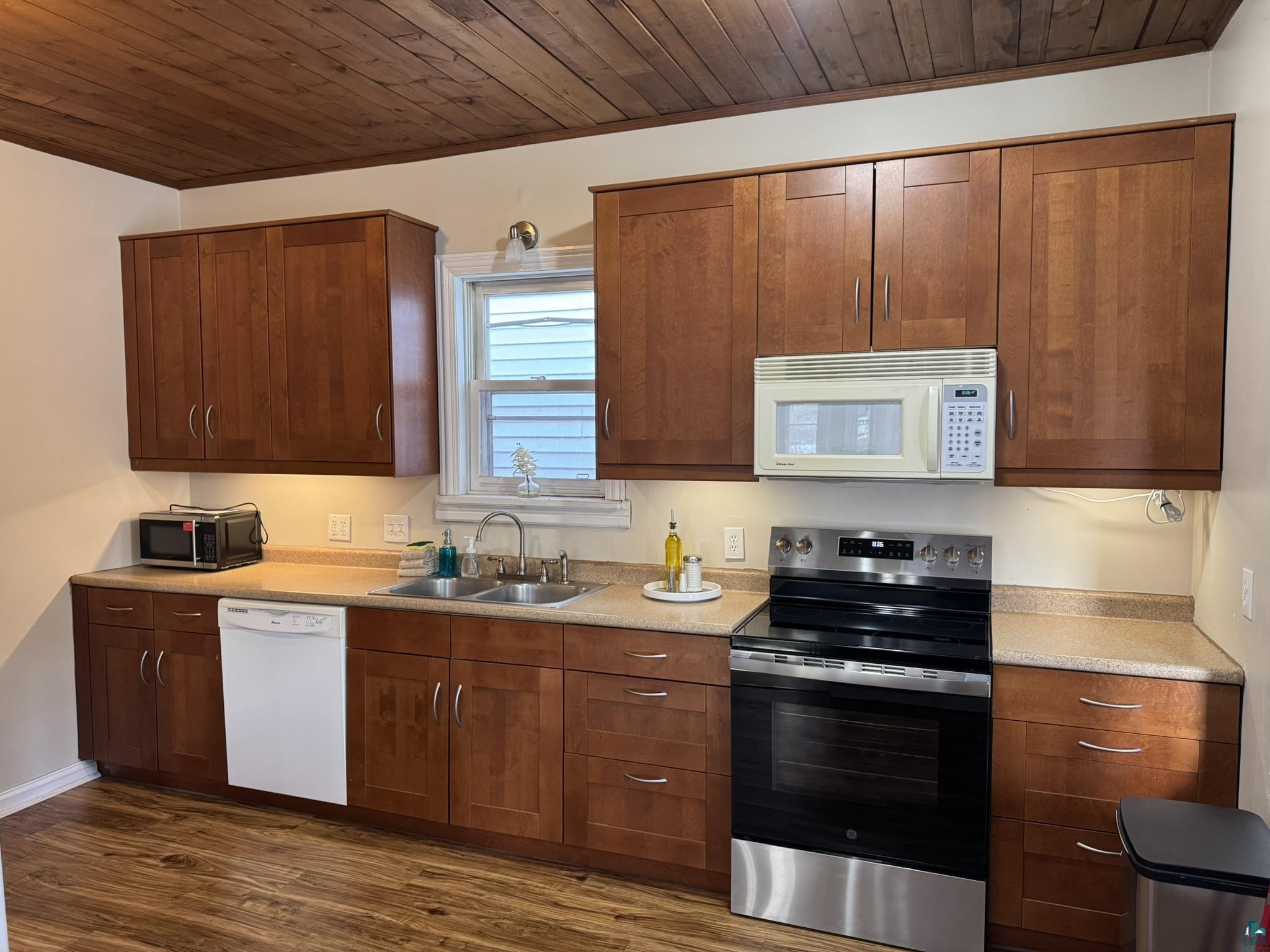301 8th St, Two Harbors, MN 55616 Listing Photo  11