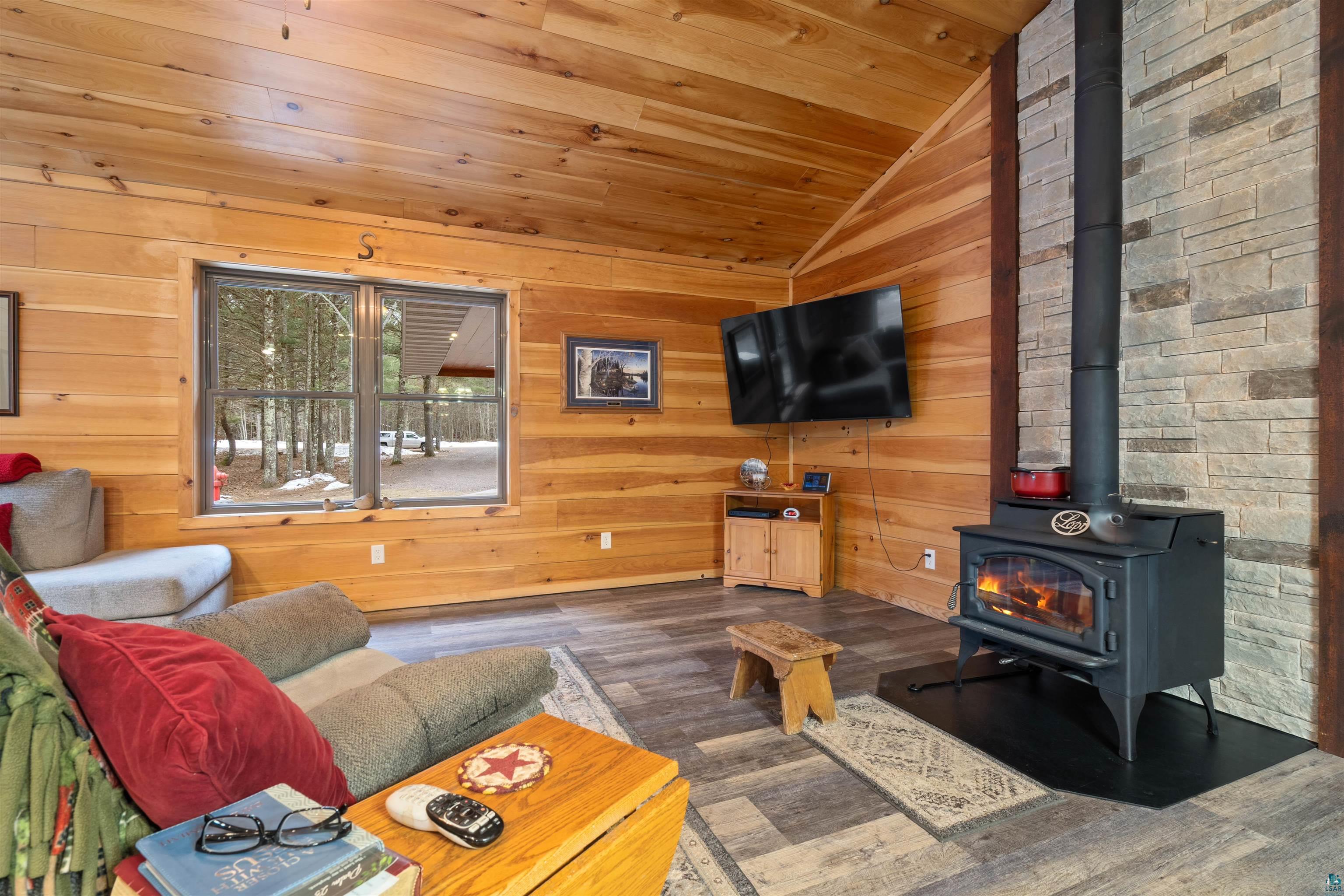 14038 S Blackberry Ln, Gordon, WI 54838 Listing Photo  12