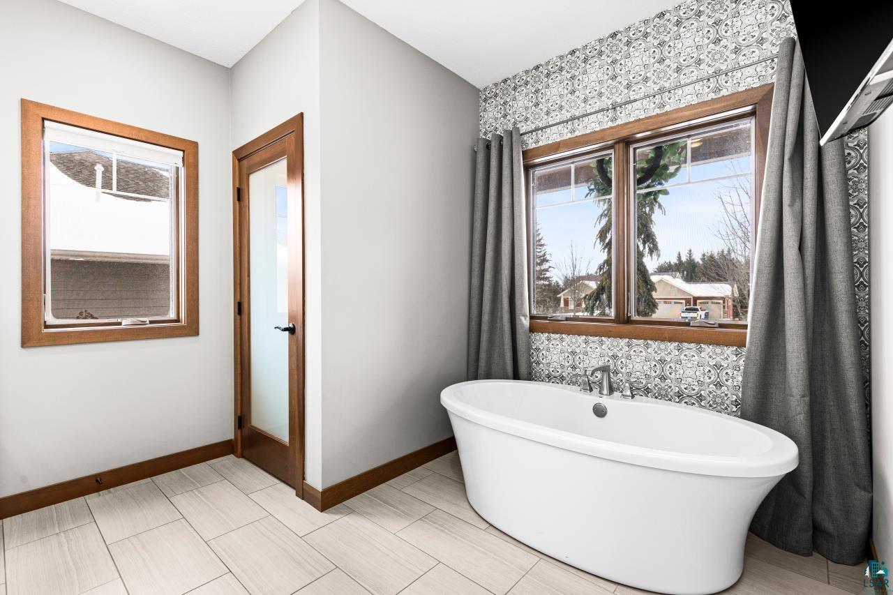 5011 White Pine St, Hermantown, MN 55811 Listing Photo  29