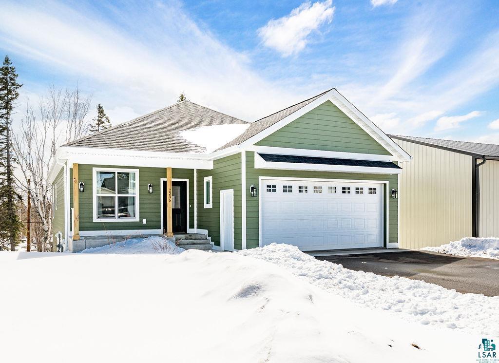 2236 Hoover St, Duluth, MN 55811 Listing Photo  2