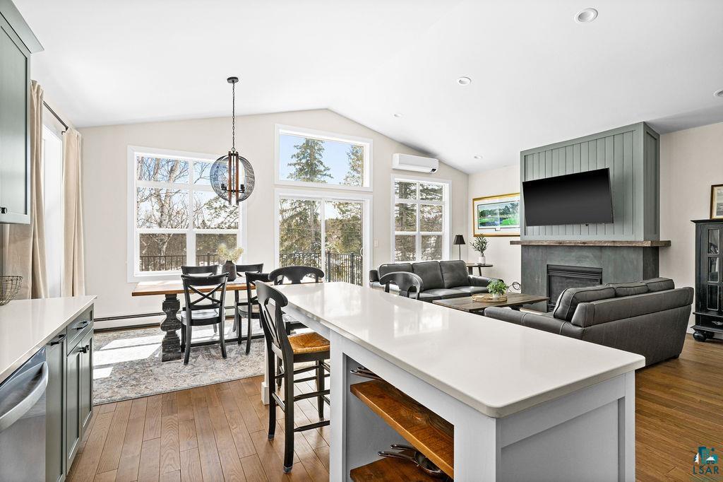 2236 Hoover St, Duluth, MN 55811 Listing Photo  4