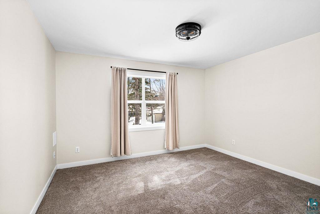 2236 Hoover St, Duluth, MN 55811 Listing Photo  34