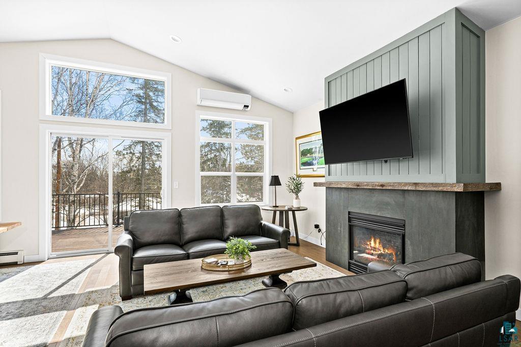 2236 Hoover St, Duluth, MN 55811 Listing Photo  5