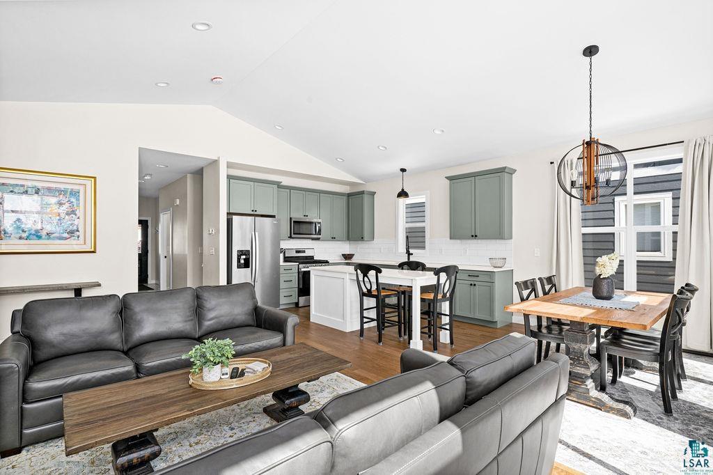 2236 Hoover St, Duluth, MN 55811 Listing Photo  7