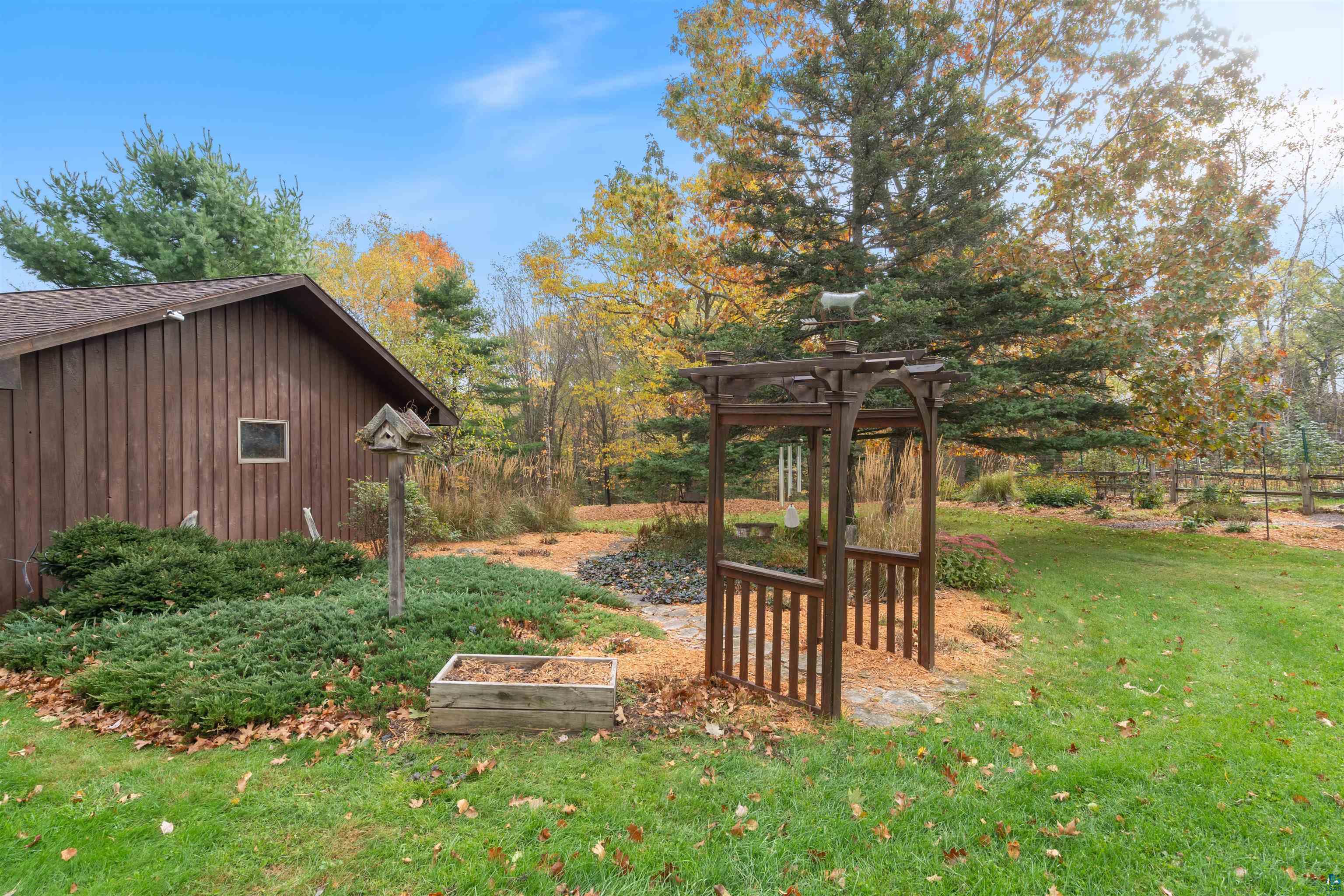 6659 E Cty Rd B, South Range, WI 54874 Listing Photo  11