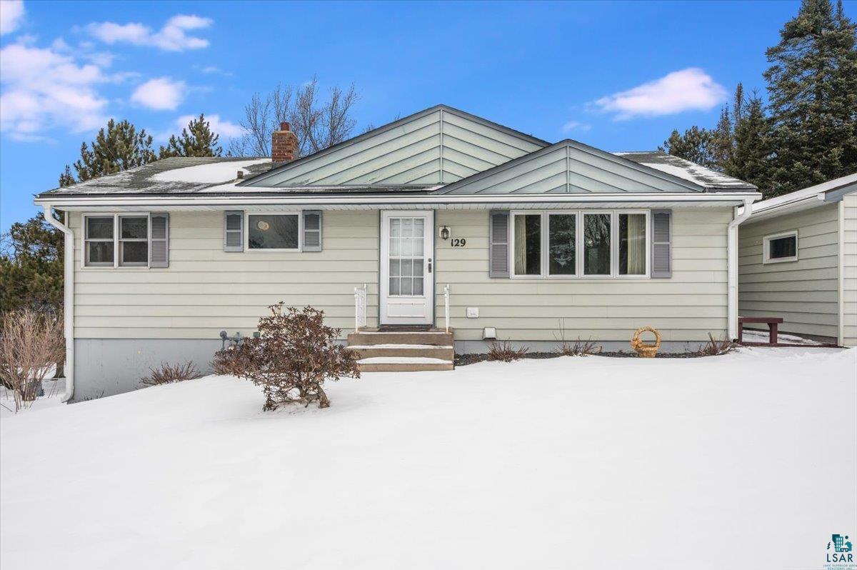 129 Artavia St, Duluth, MN 55811 Listing Photo  2