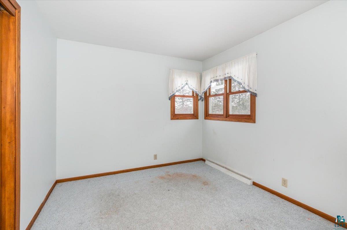 129 Artavia St, Duluth, MN 55811 Listing Photo  8