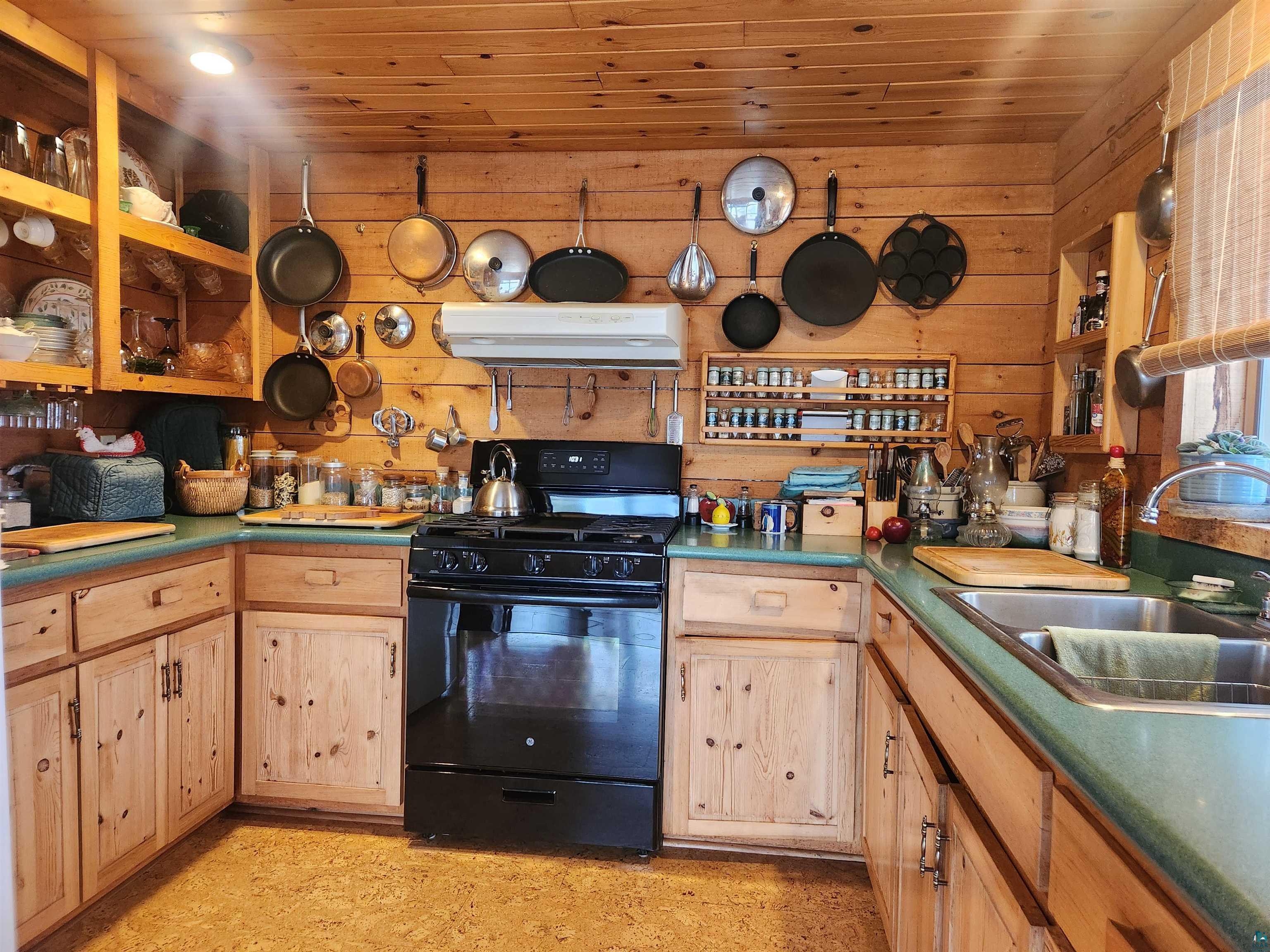 332 N 1st St, Bayfield, WI 54814 Listing Photo  10