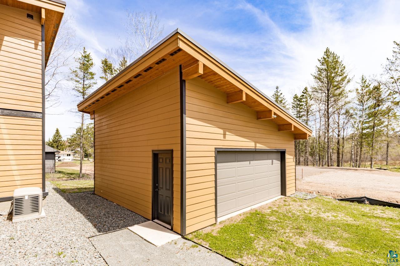 311 Hartley Hills Lane, Duluth, MN 55803 Listing Photo  17