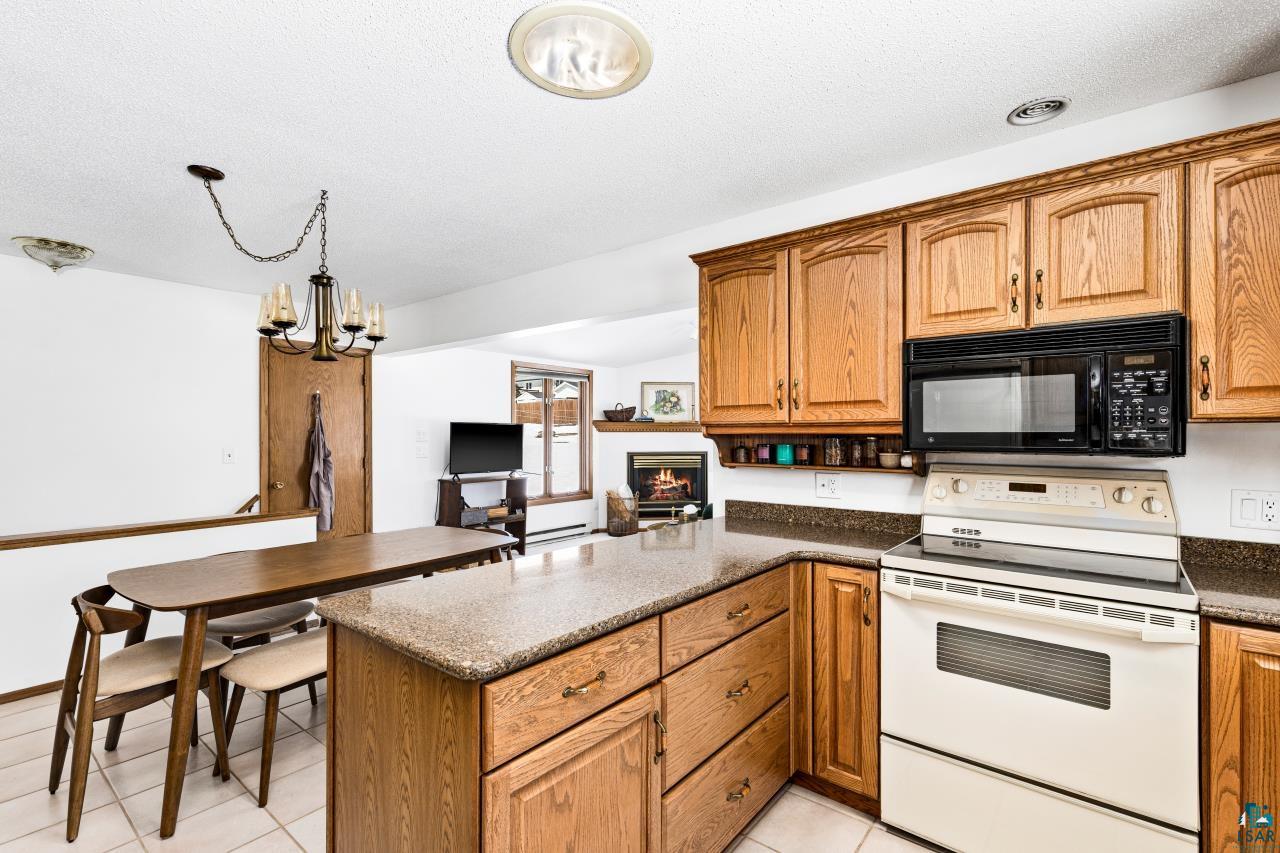 2009 Hutchinson Rd, Duluth, MN 55811 Listing Photo  16
