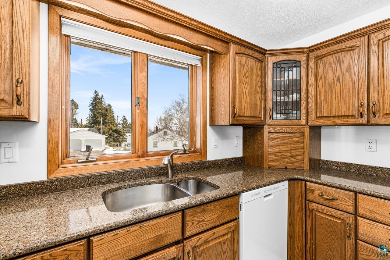 2009 Hutchinson Rd, Duluth, MN 55811 Listing Photo  18