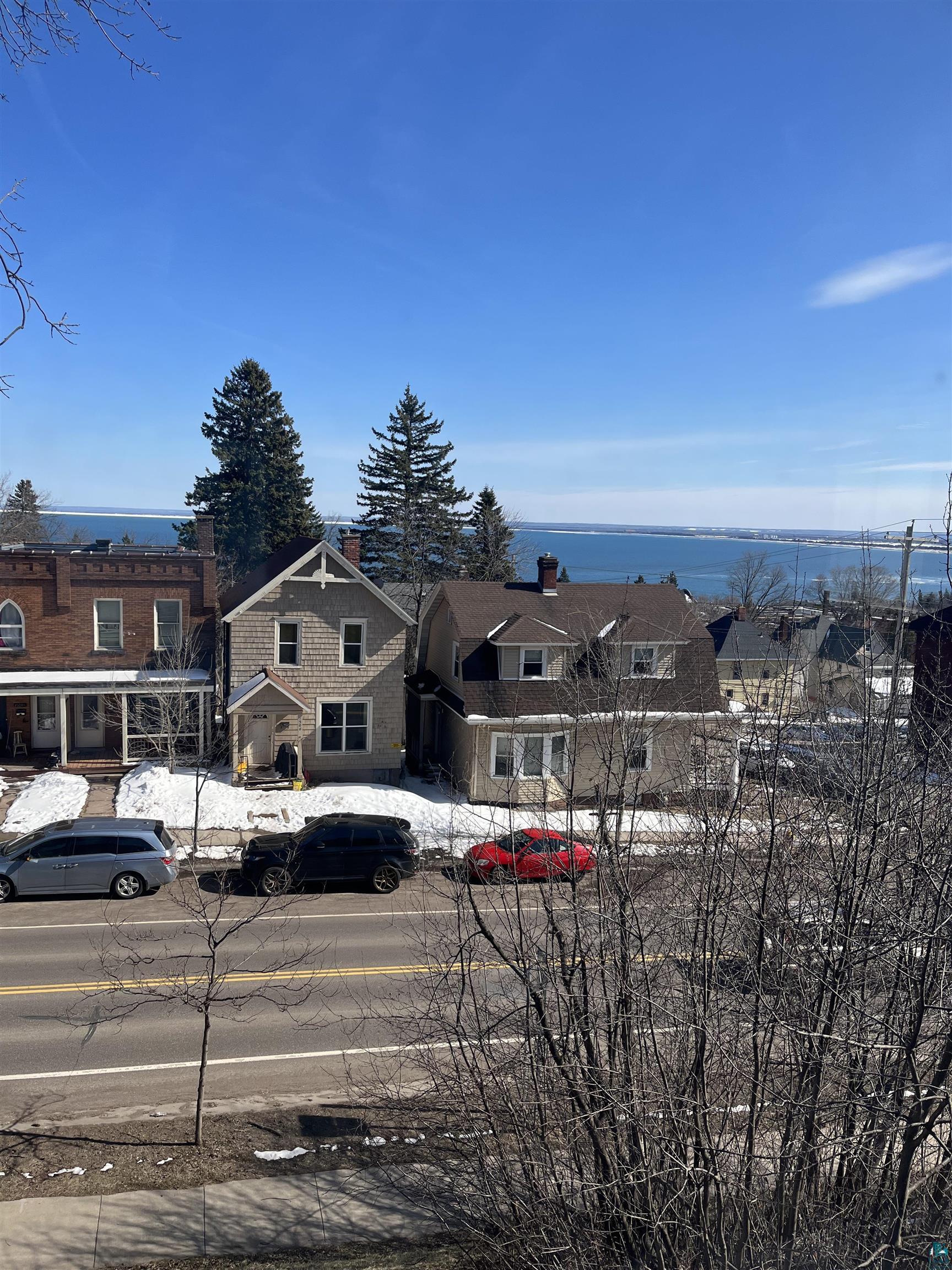 1507 E 4th St, Duluth, MN 55812 Listing Photo  4