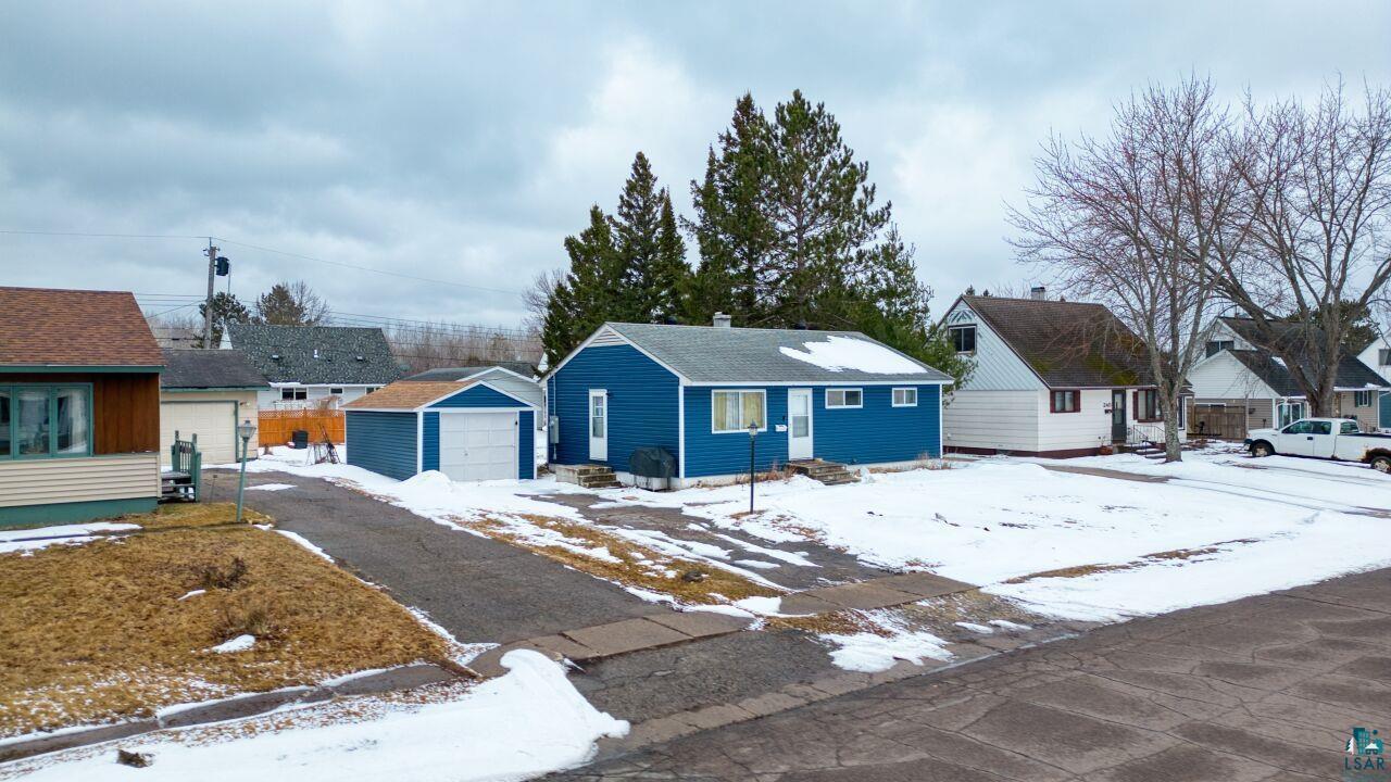 242 Hampshire Dr, Hoyt Lakes, MN 55750-0000 Listing Photo  28