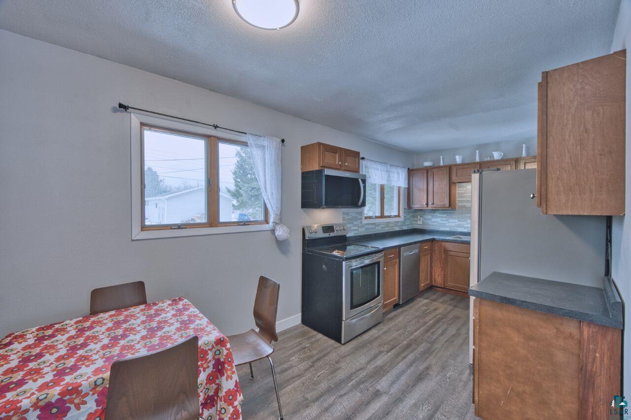 242 Hampshire Dr, Hoyt Lakes, MN 55750-0000 Listing Photo  8