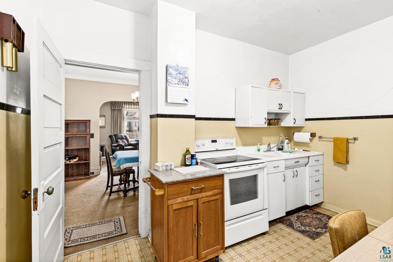 2326 W 2nd St, Duluth, MN 55806 Listing Photo  13
