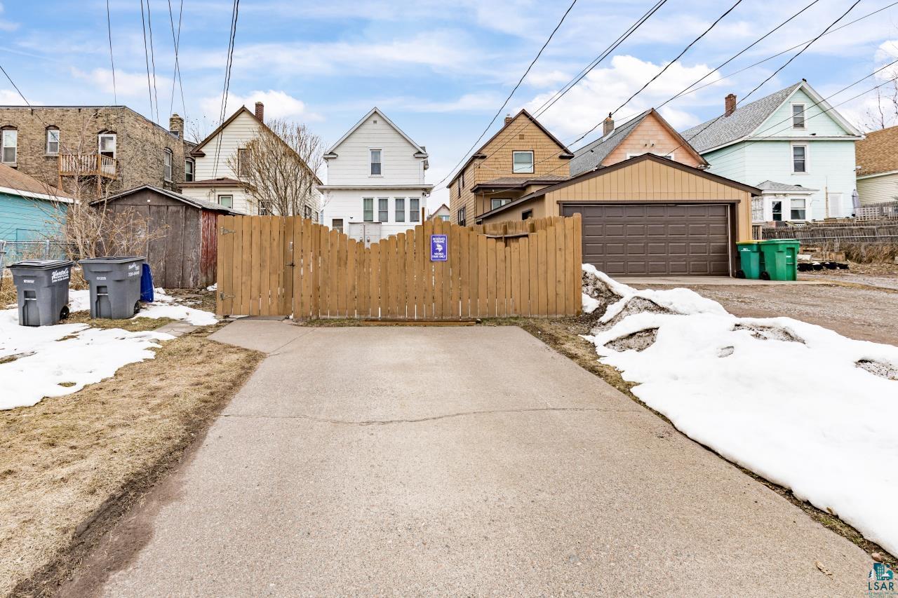 2326 W 2nd St, Duluth, MN 55806 Listing Photo  3