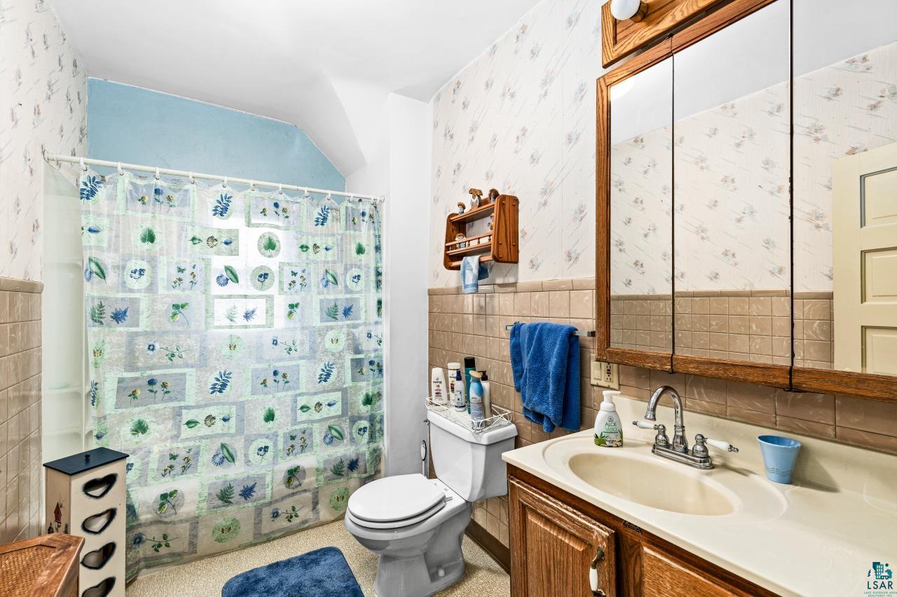 2326 W 2nd St, Duluth, MN 55806 Listing Photo  23