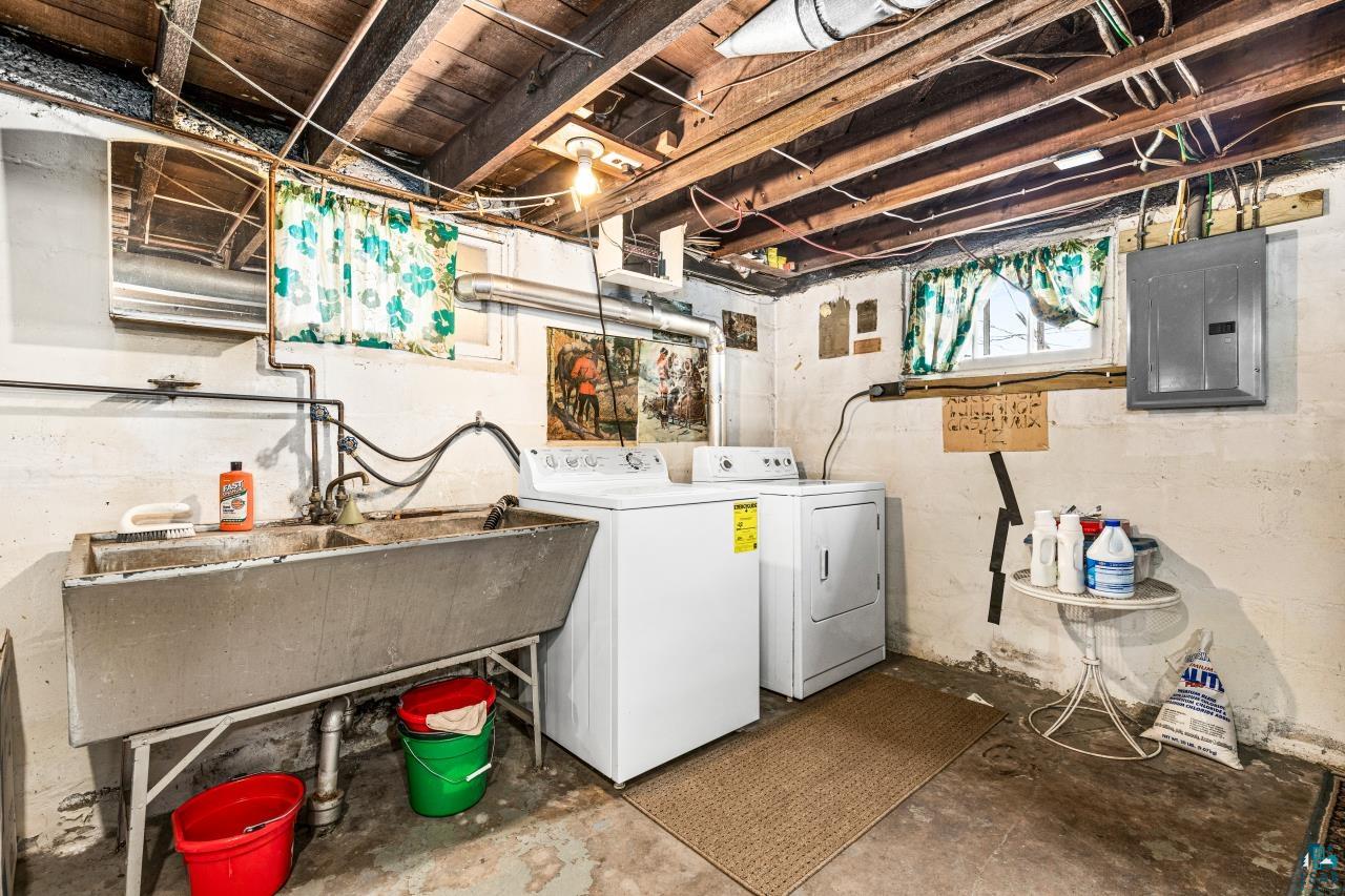 2326 W 2nd St, Duluth, MN 55806 Listing Photo  26
