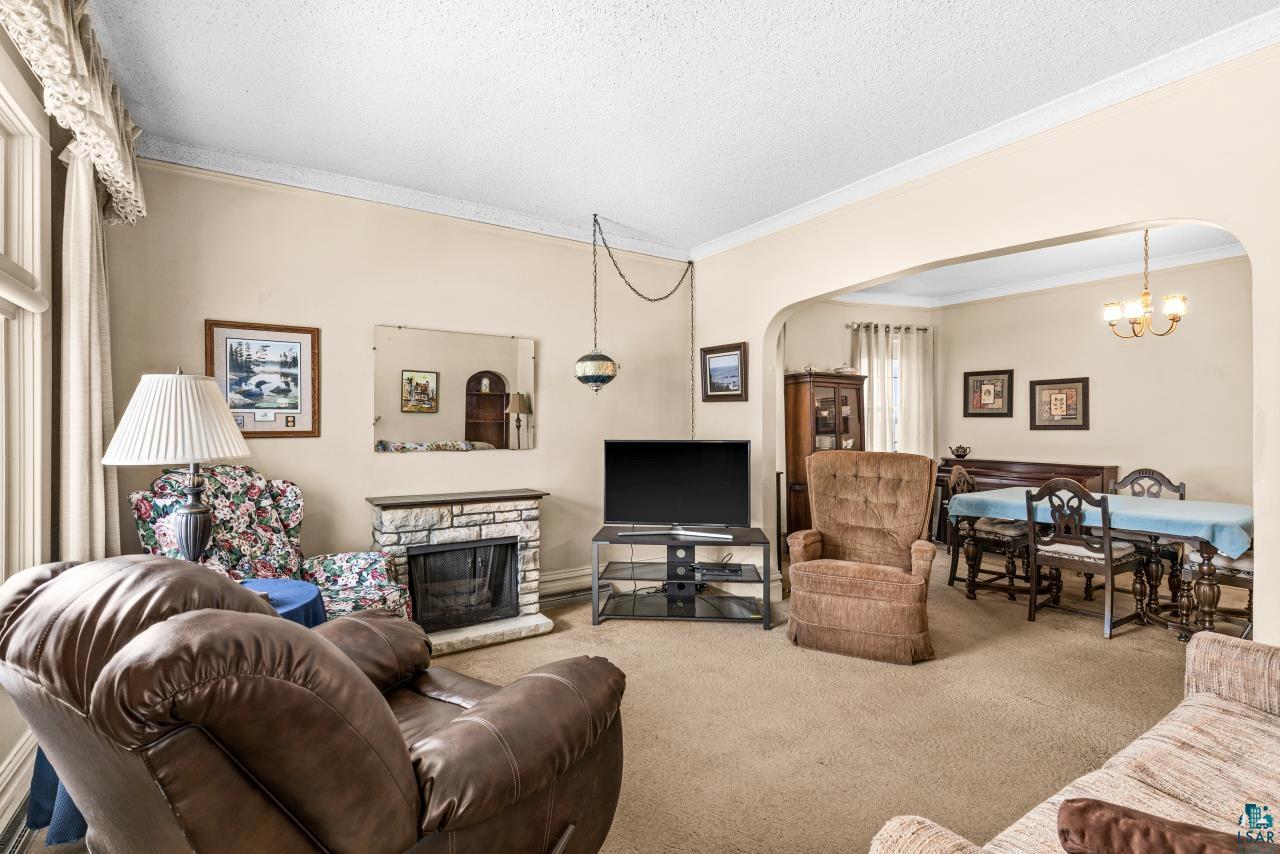 2326 W 2nd St, Duluth, MN 55806 Listing Photo  4