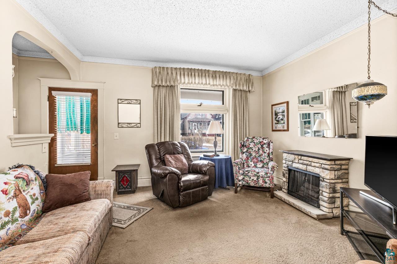 2326 W 2nd St, Duluth, MN 55806 Listing Photo  5