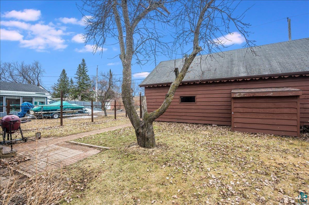 1912 E 3rd St, Superior, WI 54880 Listing Photo  18