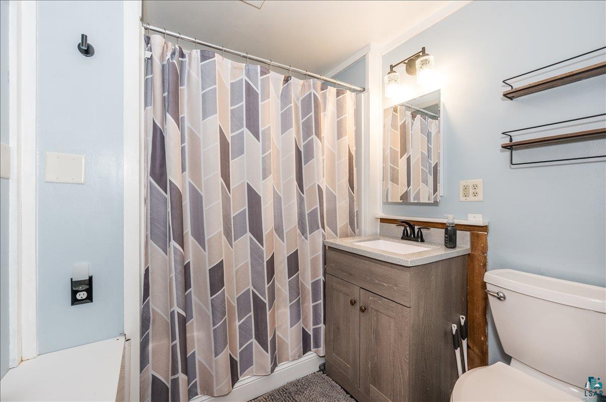 1912 E 3rd St, Superior, WI 54880 Listing Photo  9